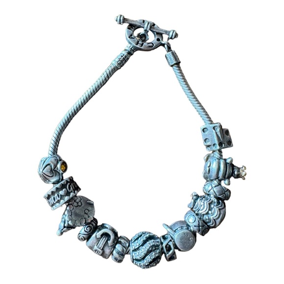 Chamilia Jewelry Chamilia 8 Inch Charm Bracelet With 3 Charms